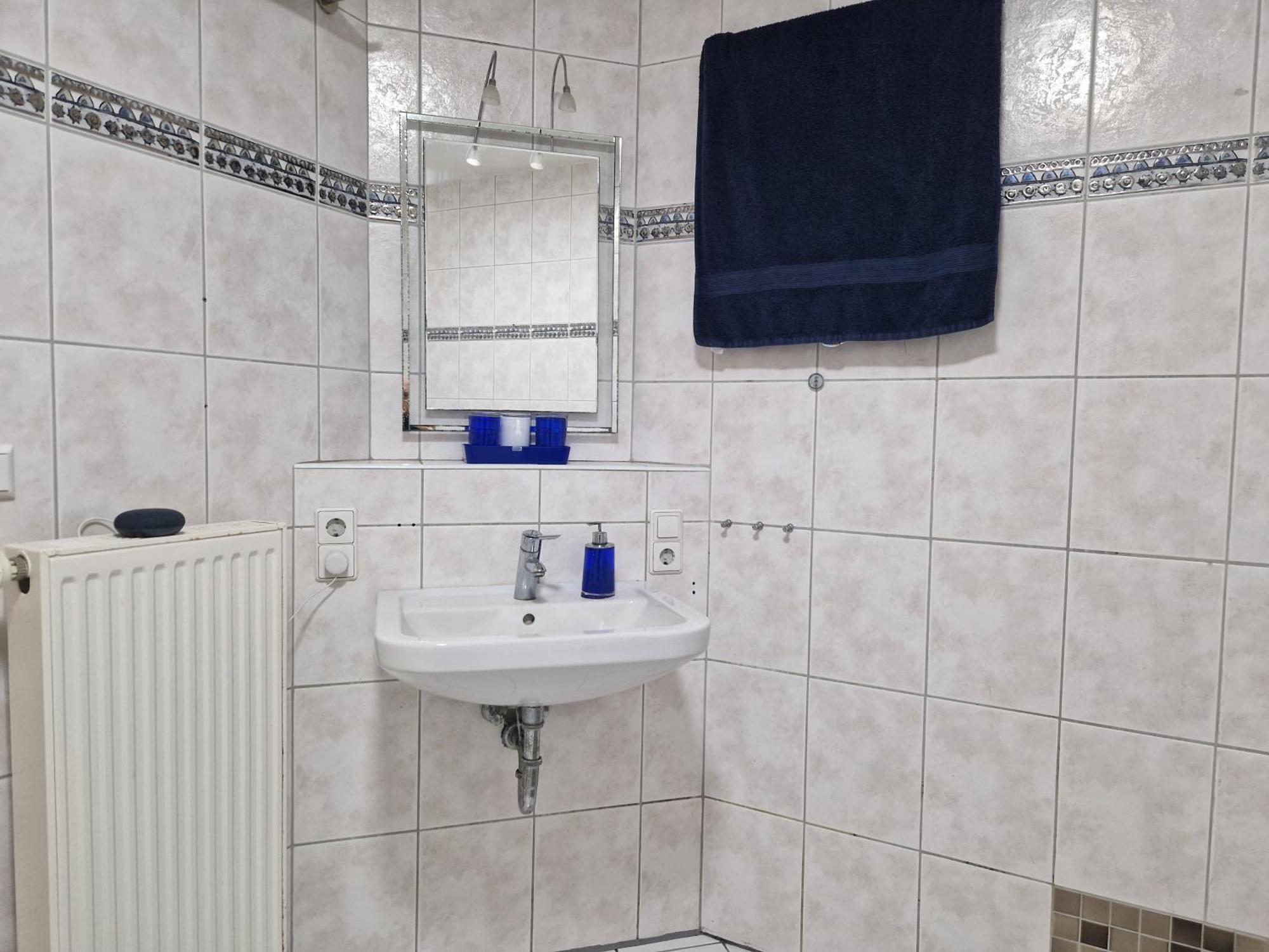 Schlafzimmer, Ruhige Lage In Meppen --- Check-In Mit Schluesselkasten Экстерьер фото
